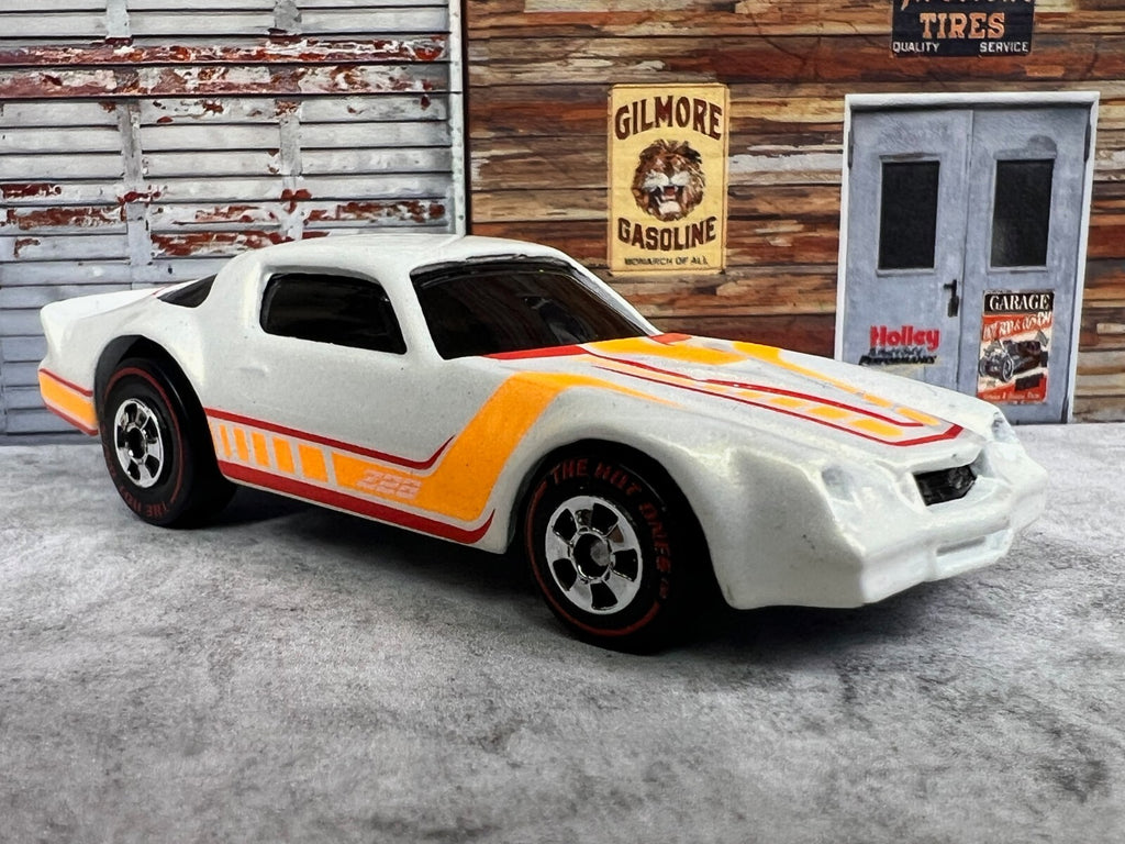 🔥🔥🔥Hot Wheels The Hot Ones '78 Camaro Z28 White Chase🔥🔥🔥