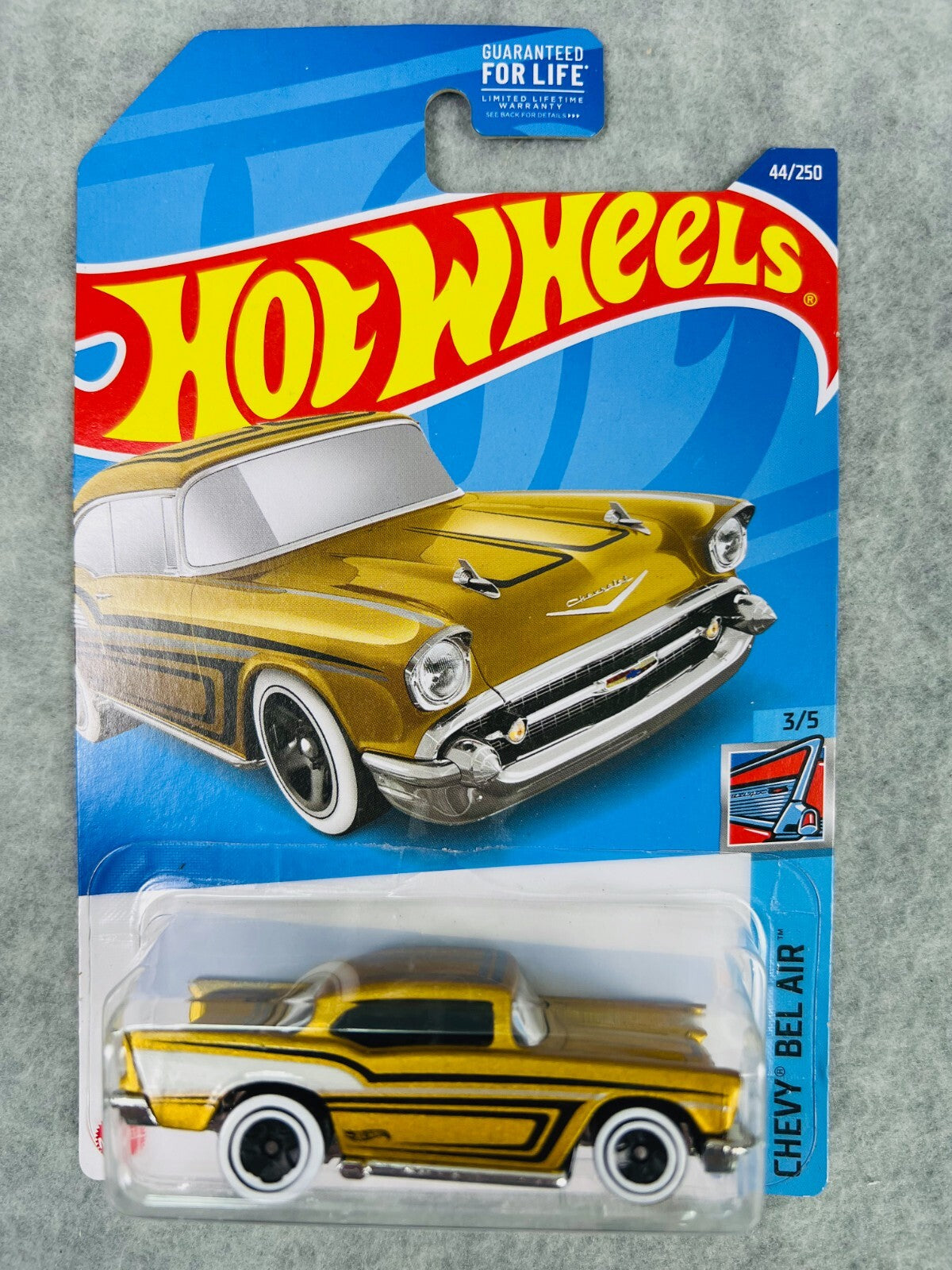 🔥🔥🔥Hot Wheels '57 Chevy 2021 Chevy Bel Air Series Gold H24🔥🔥🔥