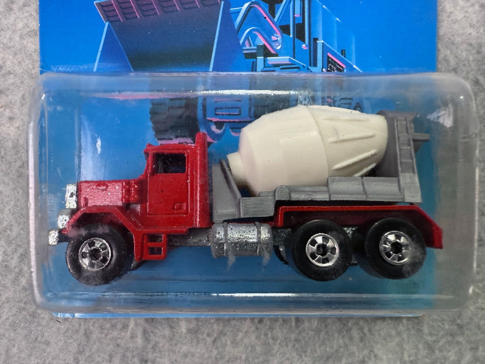 🇺🇸🇺🇸Hot Wheels Blackwall's Workhorses Peterbilt Cement Truck H22🇺🇸🇺🇸