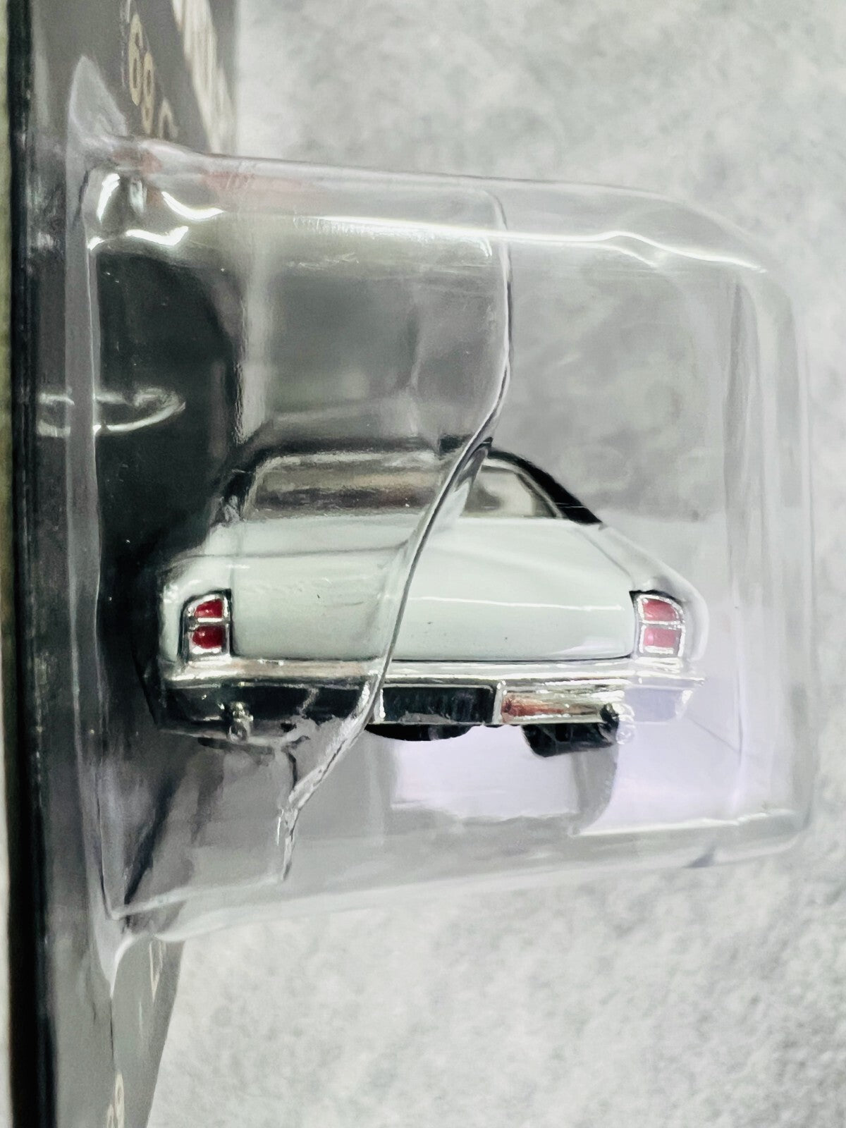 🔥🔥Hot Wheels Hot Rod Magazine Street Machines '69 Chevelle SS WHITE🔥🔥