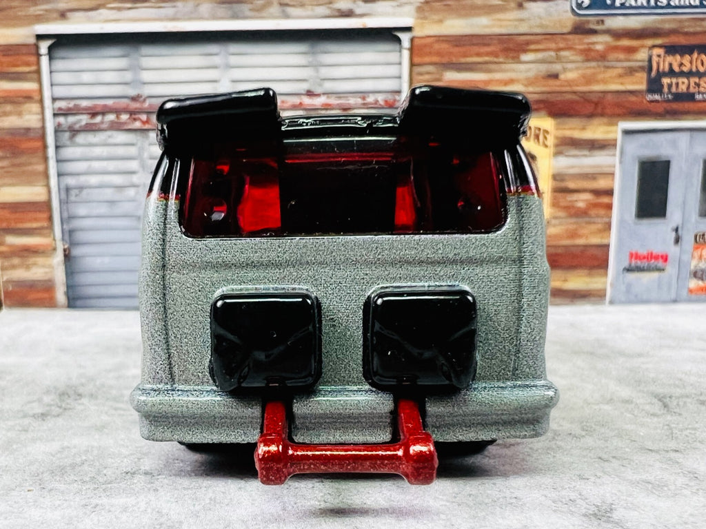 🔥🔥🔥Hot Wheels Premium 1985 Chevy Astro Van Real Riders H23🔥🔥🔥