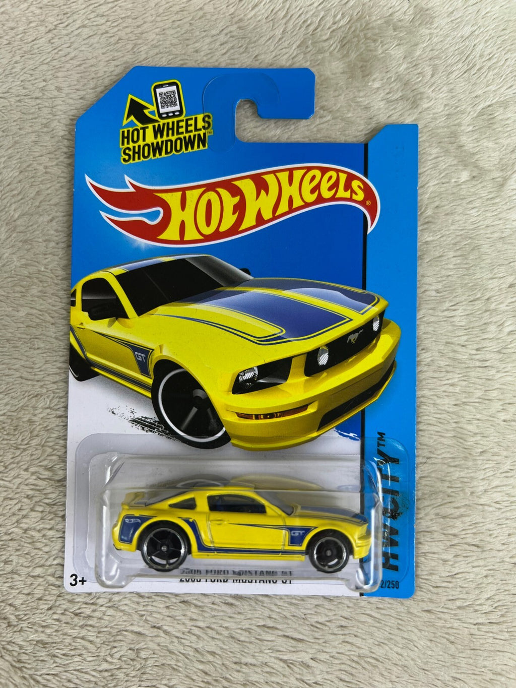 🔥🔥🔥Hot Wheels #92 HW City-Mustang 2005 FORD MUSTANG GT Yellow  HW12🔥🔥🔥