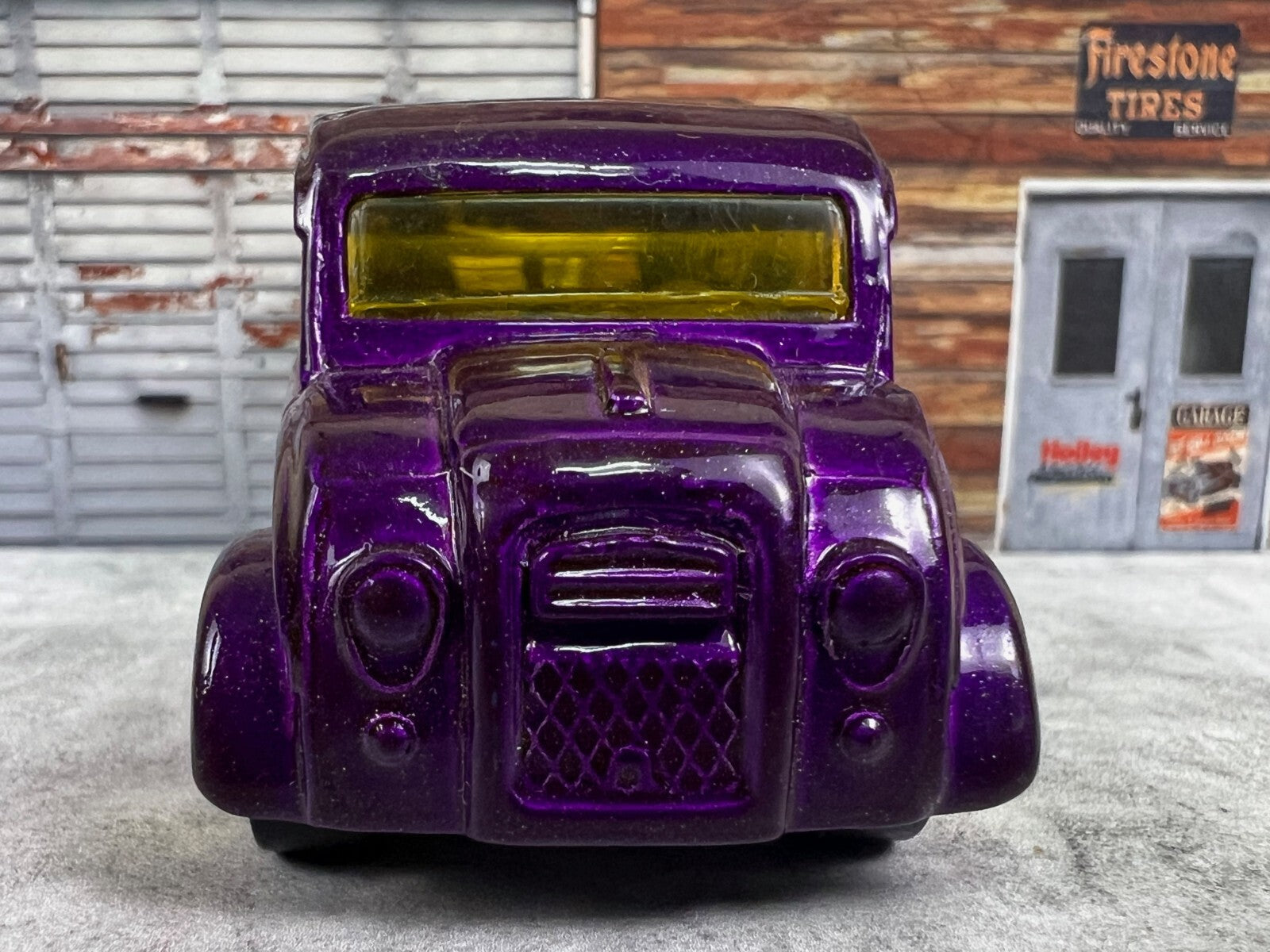 🔥🔥🔥 Hot Wheels Circus On Wheels Series Dairy Delivery C8🔥🔥🔥