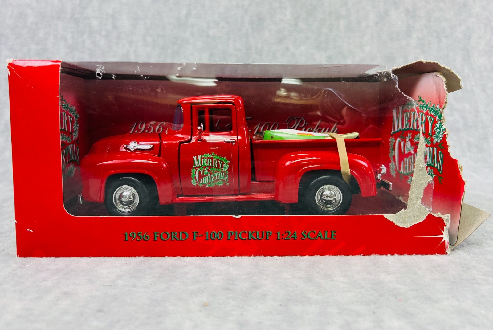 🎄🎄Motor Max 1/24 1956 Ford F-100 Pickup Red BOX DAMAGED🎄🎄🎄