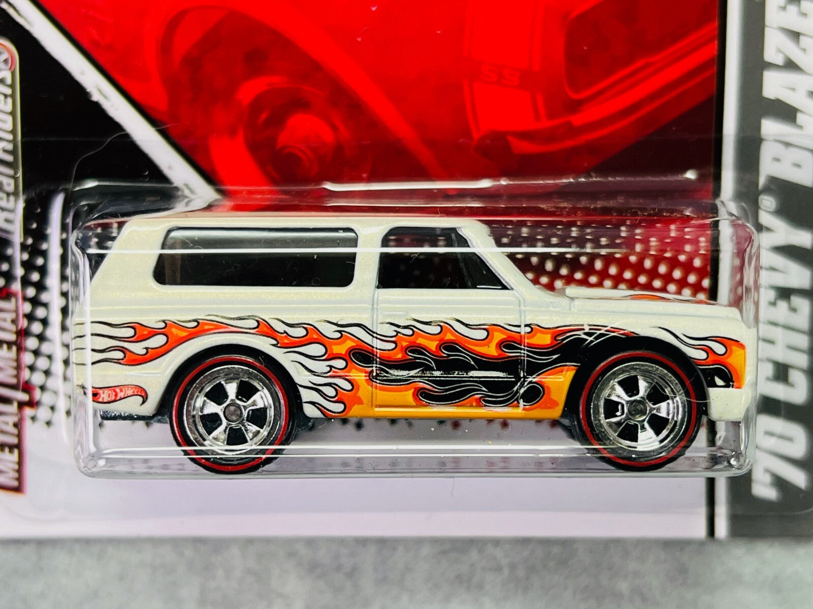 🇺🇸🇺🇸Hot Wheels Garage  '70 Chevy Blazer White w/Real Riders H28🇺🇸🇺🇸