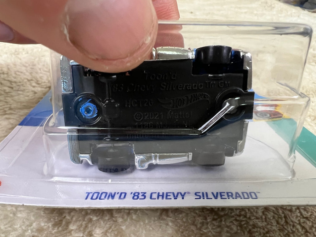 🇺🇸Hot Wheels Toon'd '83 Chevy Silverado Tooned Series  Blue NEW HW05🇺🇸
