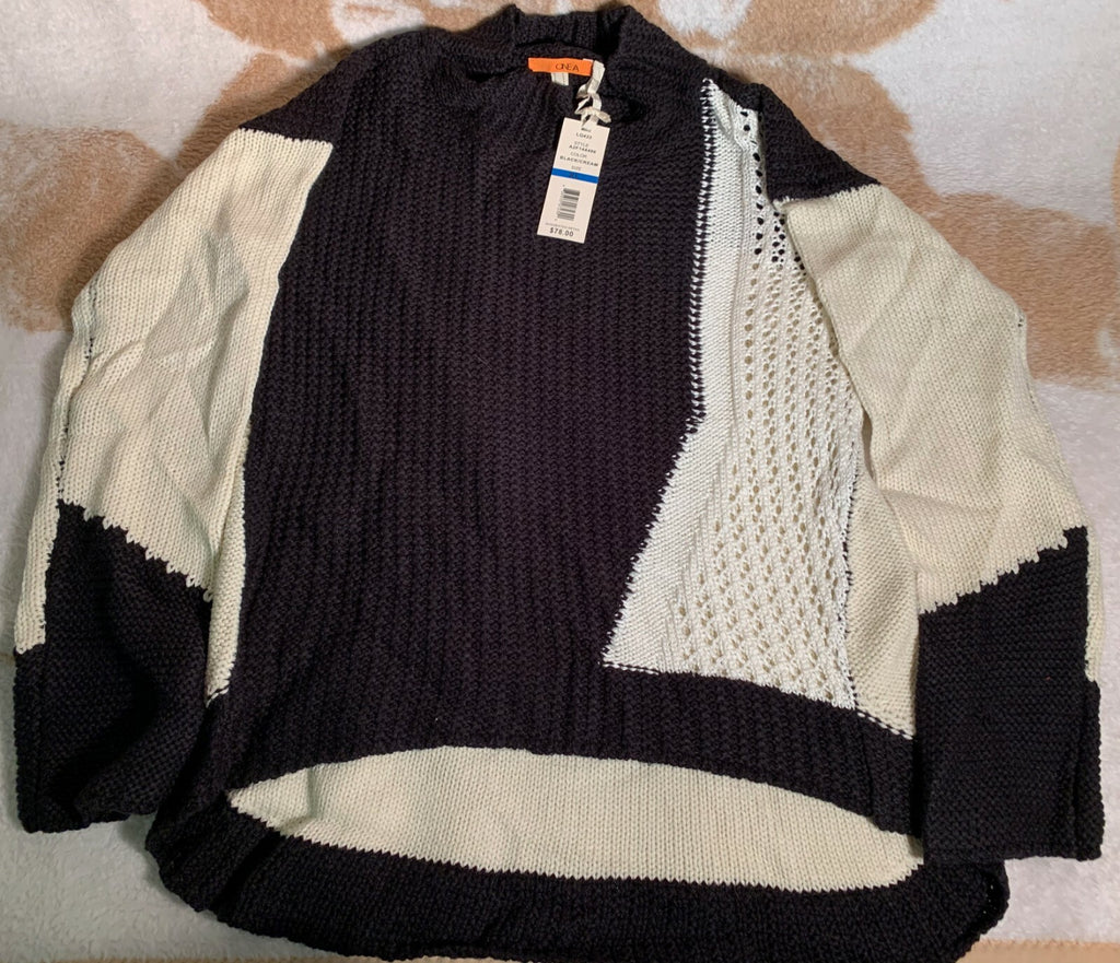 NEW ONEA Women's Size XL Heavy Knit  Black/White Sweater  Regular 78$