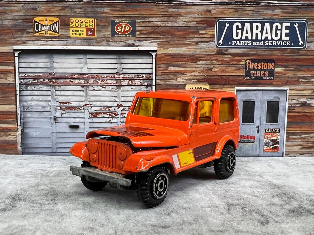🔥🔥🔥Yatming #1603 Jeep CJ-7 Hard Top Orange w/Metal Base CJ7 C3🔥🔥🔥