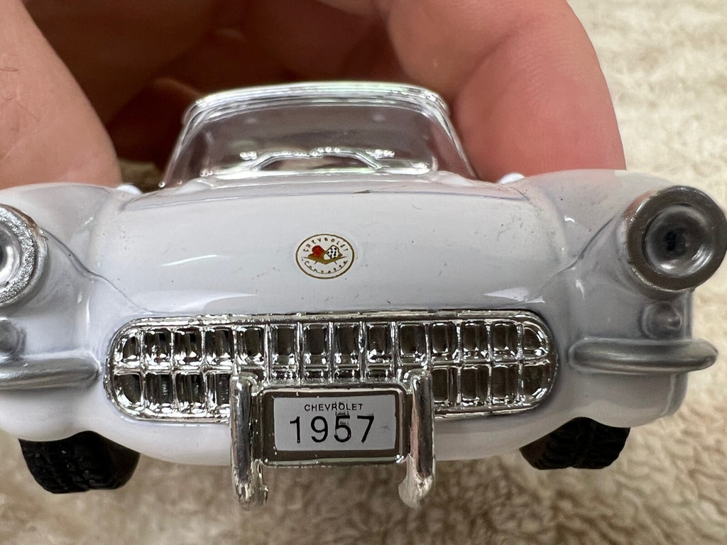 🇺🇸🇺🇸Kinsmart 1957 Chevrolet Corvette Chevy Diecast  White 1/34🇺🇸🇺🇸