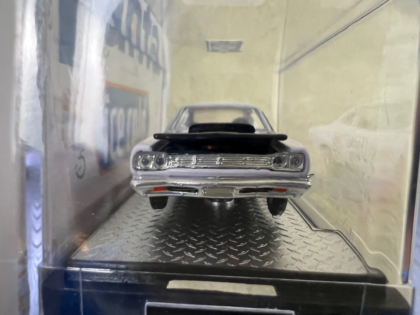 🔥🔥🔥M2 Machines Fanta 1969 Plymouth Road Runner A10 21-07 HW15🔥🔥🔥