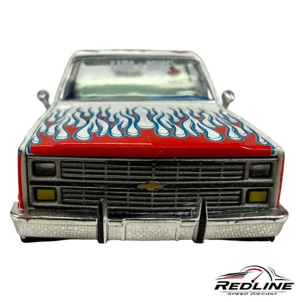 🇺🇸Kaido House  Chevrolet Silverado Dually on Fire V2 White 1:64 H1🇺🇸