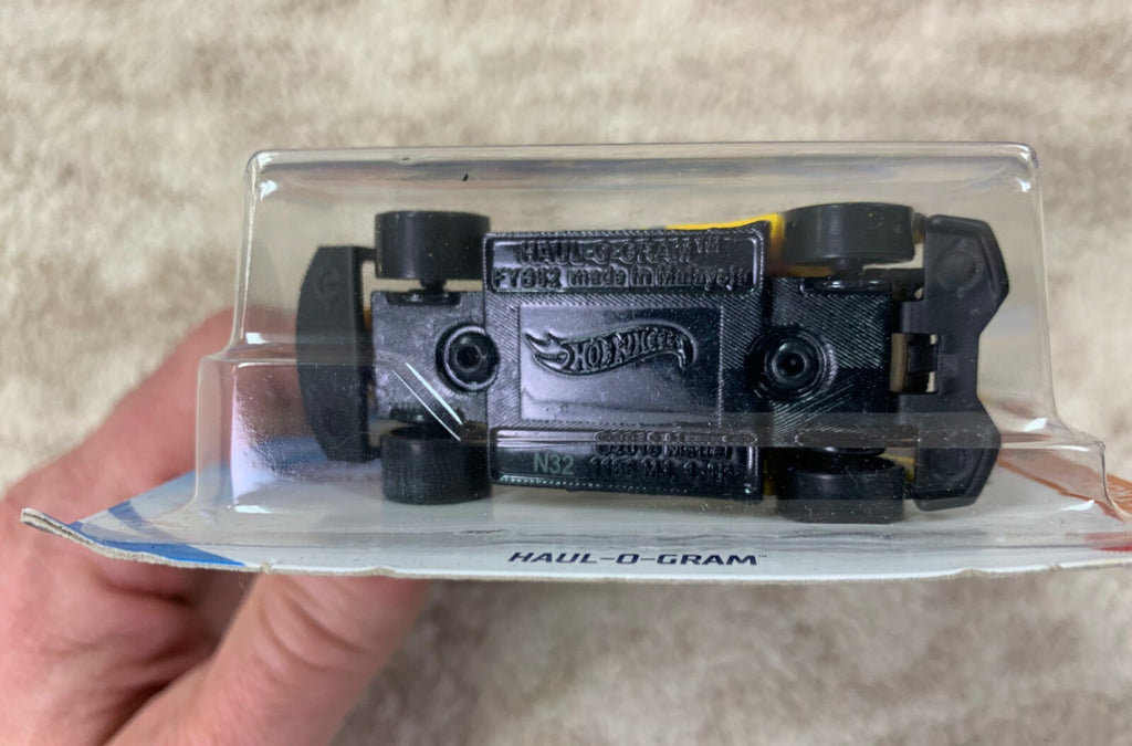 Hot Wheels HW Salvage & Service Hauler Hot Trucks 6/10 Haul-O-Gram 238/250 HW05