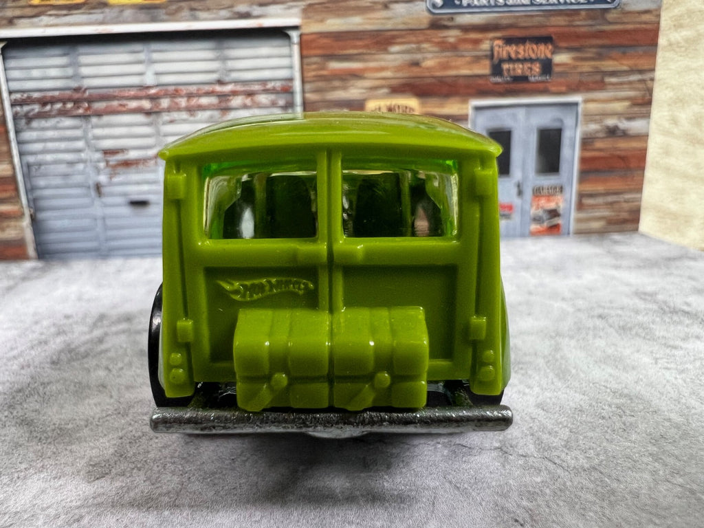 🔥🔥🔥Hot Wheels The Hot One MG Rover CHASE Green🔥🔥🔥