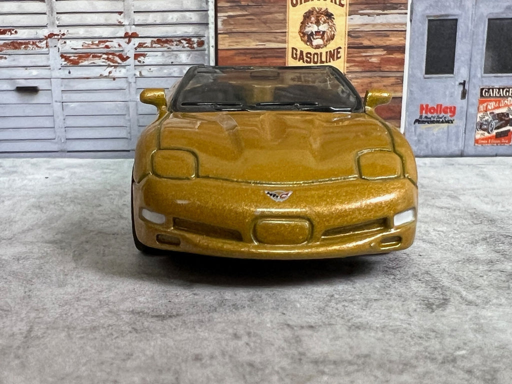 🔥🔥🔥Matchbox 2000 Chevy Corvette TM GM 1:60 Scale Diecast Gold C15🔥🔥🔥
