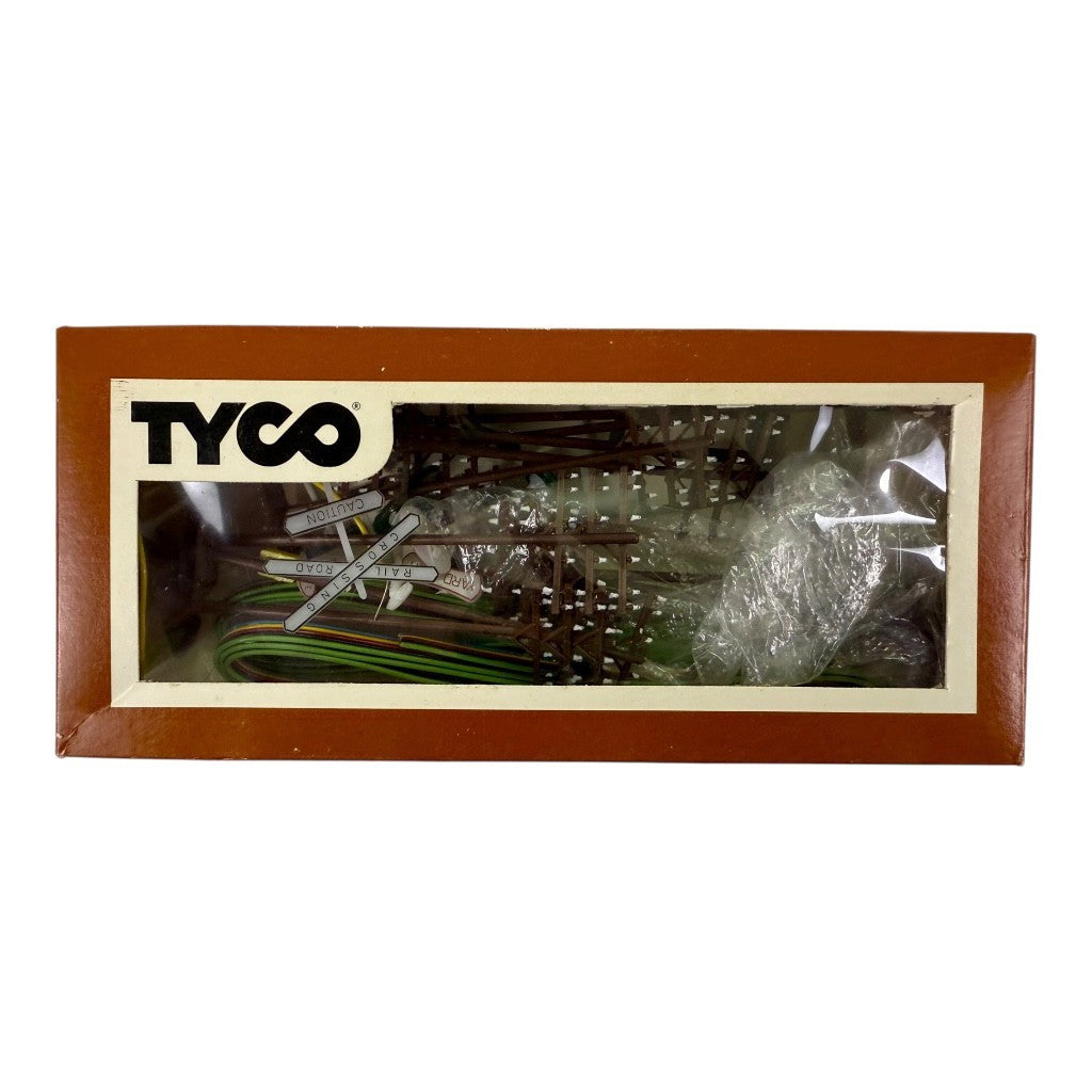 🚂🚂🚂HO Scale Tyco Package Railroad Signs, Telephone Poles Vintage🚂🚂🚂