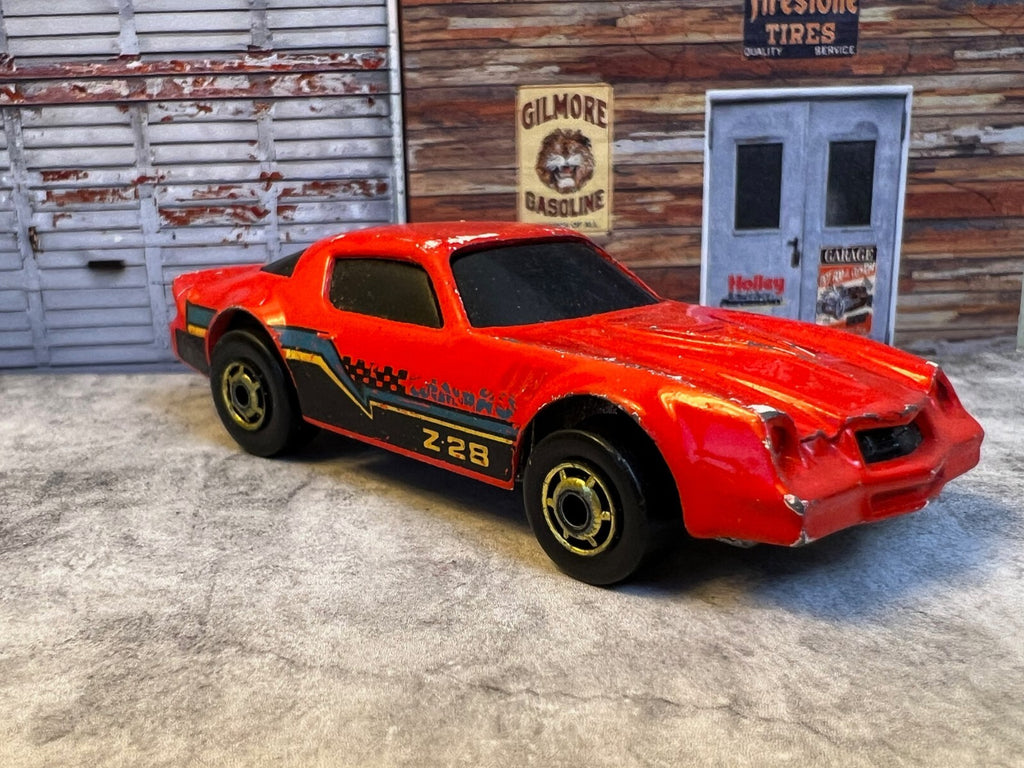 🇺🇸🇺🇸 Hot Wheels Camaro Z-28 Red The Hot Ones Gold Hubs C5🇺🇸🇺🇸