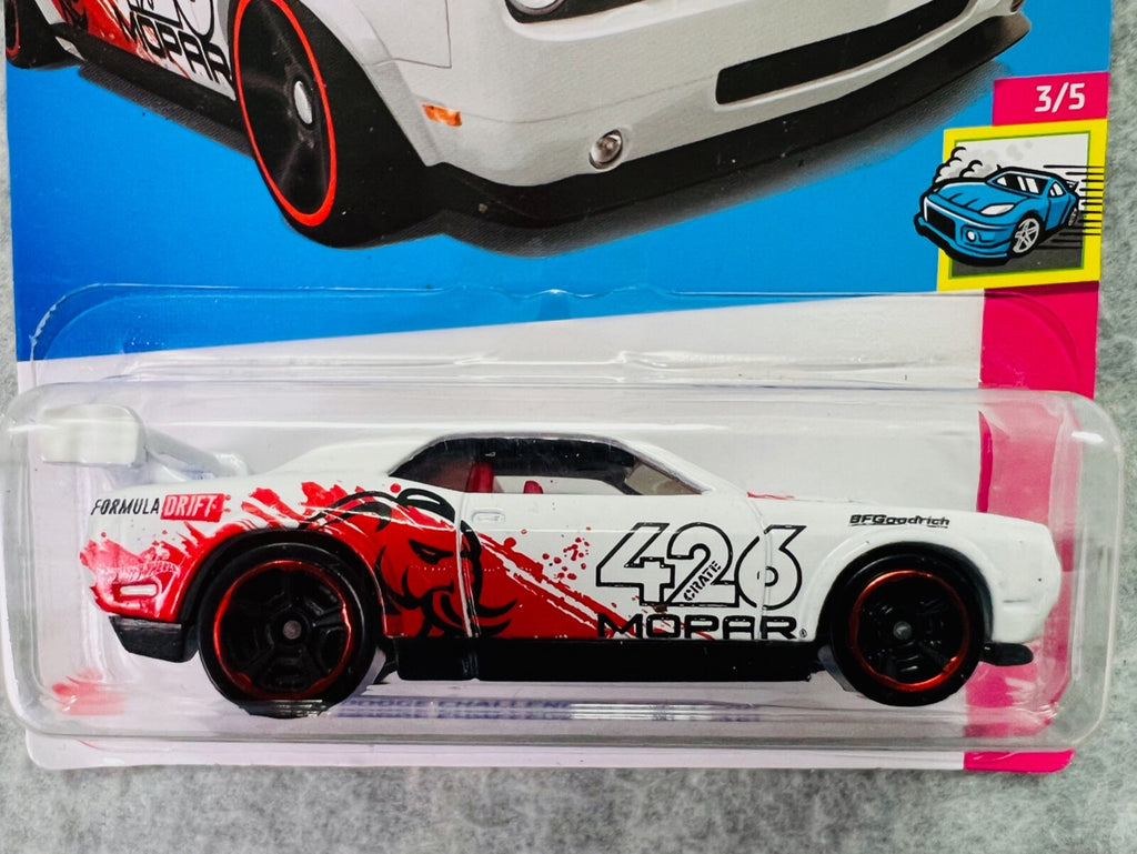🏁🏁🏁Hot Wheels HW Drag Strip Dodge Challenger Drift Car 426 H24🏁🏁🏁