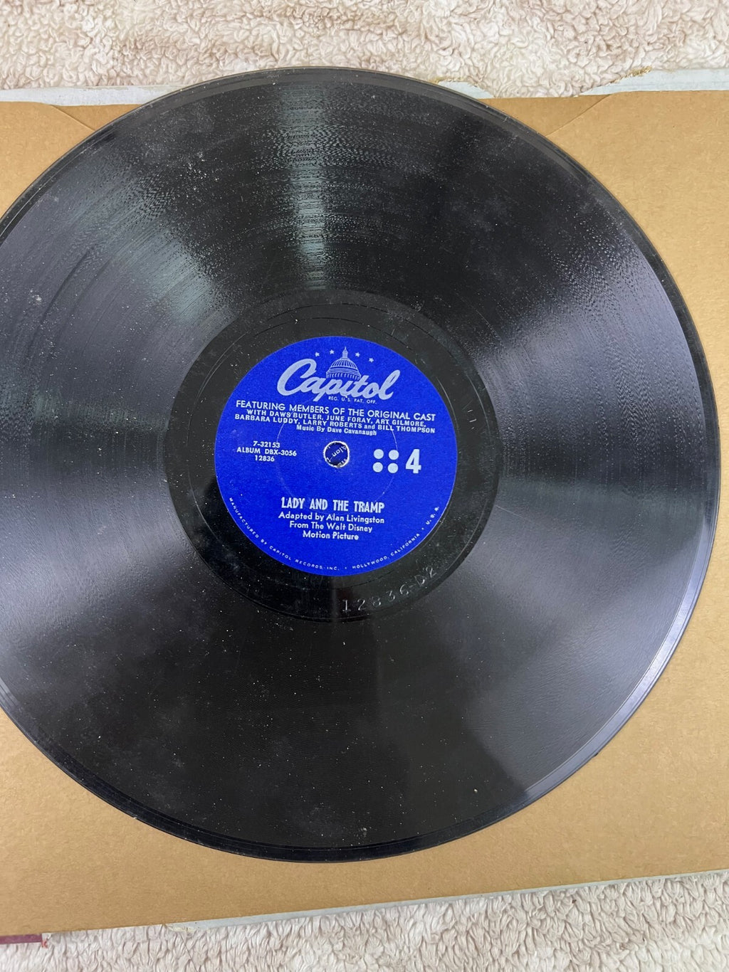1954 WALT DISNEY'S LADY AND THE TRAMP CAPITOL RECORD READER (2) 78RPM + BOOK