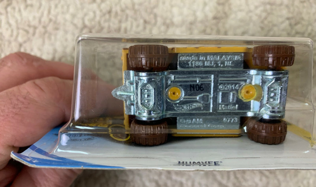 ******Hot Wheels Humvee HW Art Cars Series 5/10 SHORT CARD 1/64 Scale  HW06*****