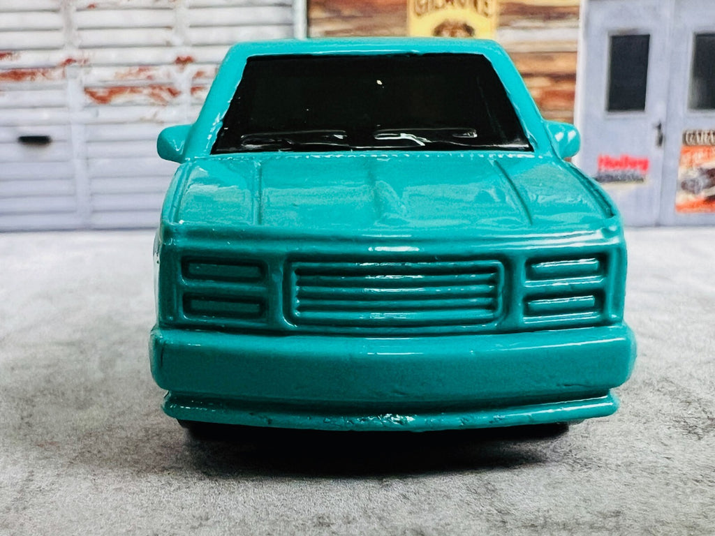 🔥🔥🔥Hot Wheels  Chevrolet Customized C3500 Blue  1997 C15🔥🔥🔥