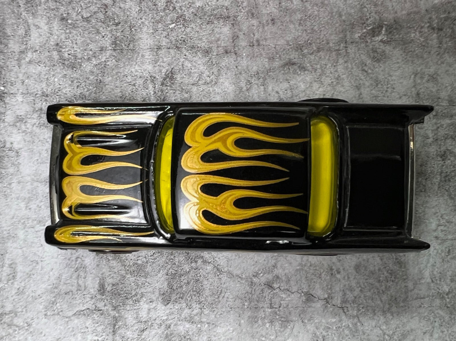 🔥🔥🔥Hot Wheels 57 Chevy Bel Air Black Yellow/Brown Flames  C17🔥🔥🔥