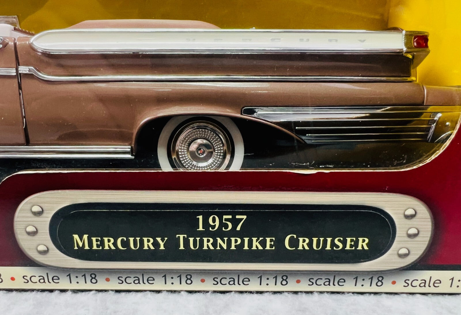 🇺🇸🇺🇸Road Signature 1957 Mercury Turnpike Cruiser 1/18 Diecast🇺🇸🇺🇸