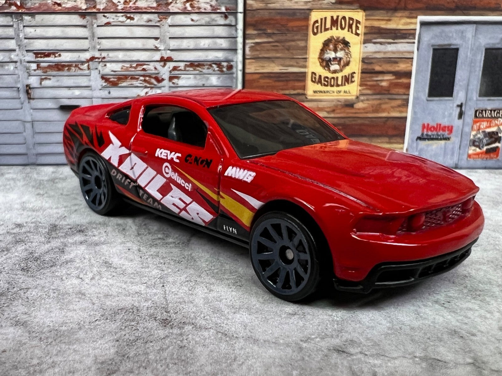 🐎🐎🐎Hot Wheels Car Meet 2010 Ford Mustang GT Red🐎🐎🐎