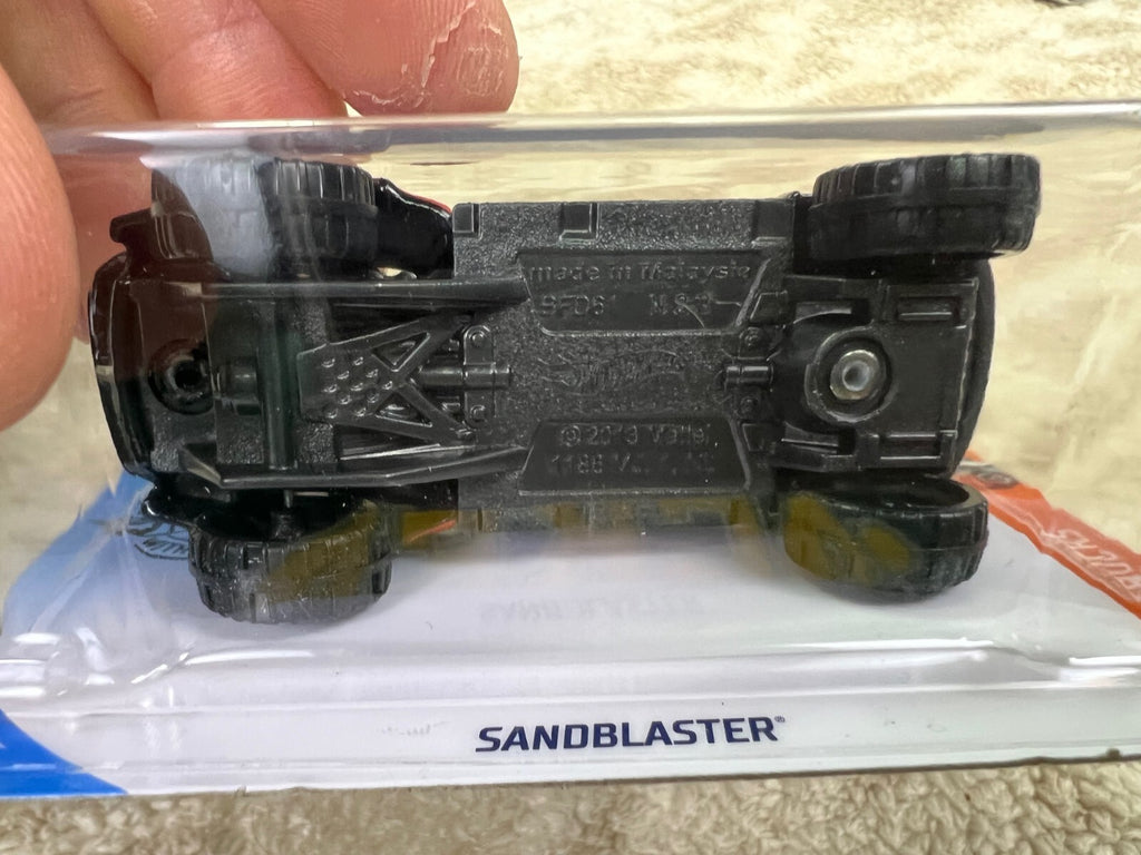 🔥🔥🔥🔥Hot Wheels HW Hot Trucks Sandblaster Borla Black HW18🔥🔥🔥🔥