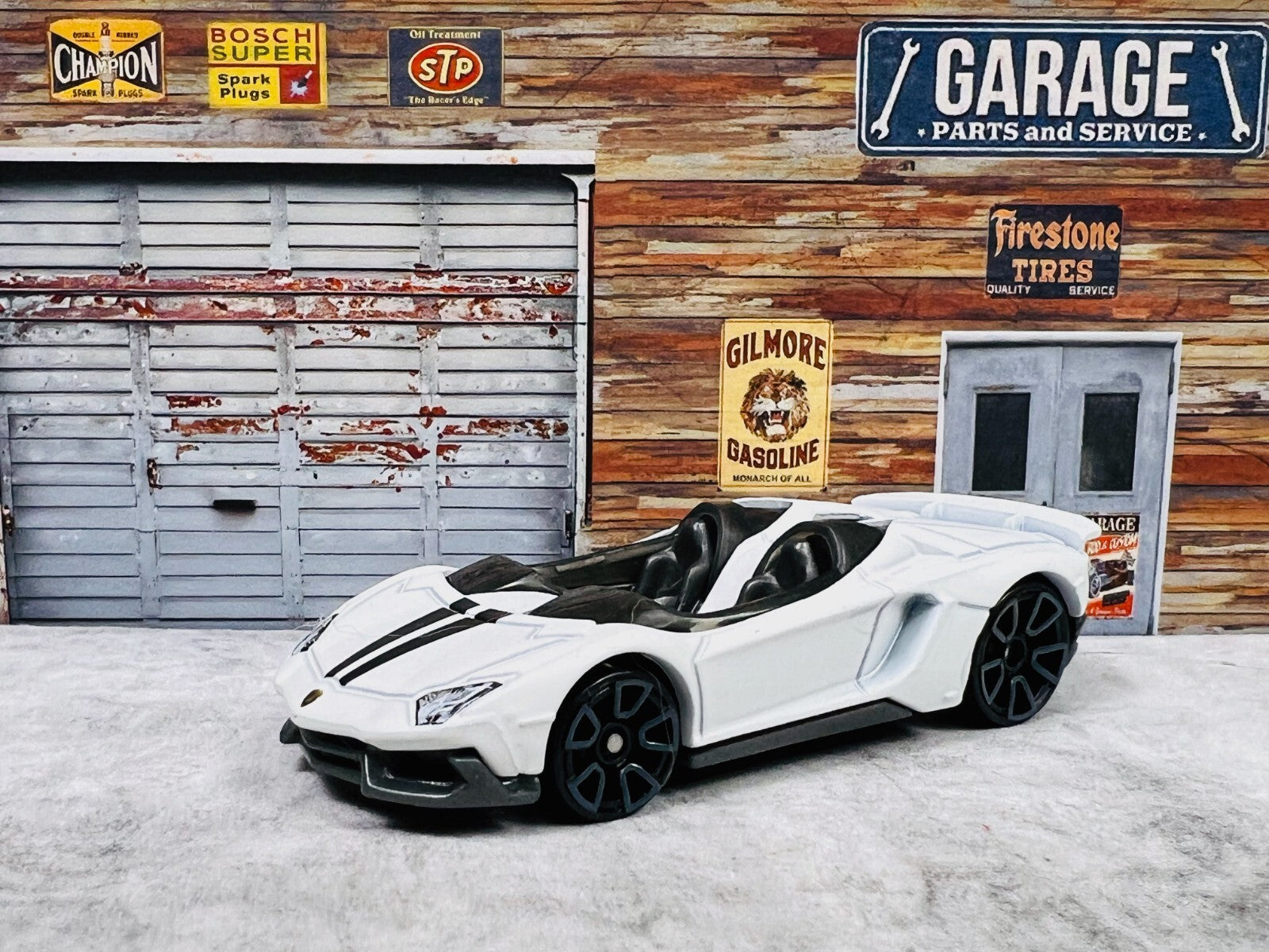 🇮🇹🇮🇹🇮🇹HOT WHEELS 2013 Lamborghini Aventador J White C17🇮🇹🇮🇹🇮🇹