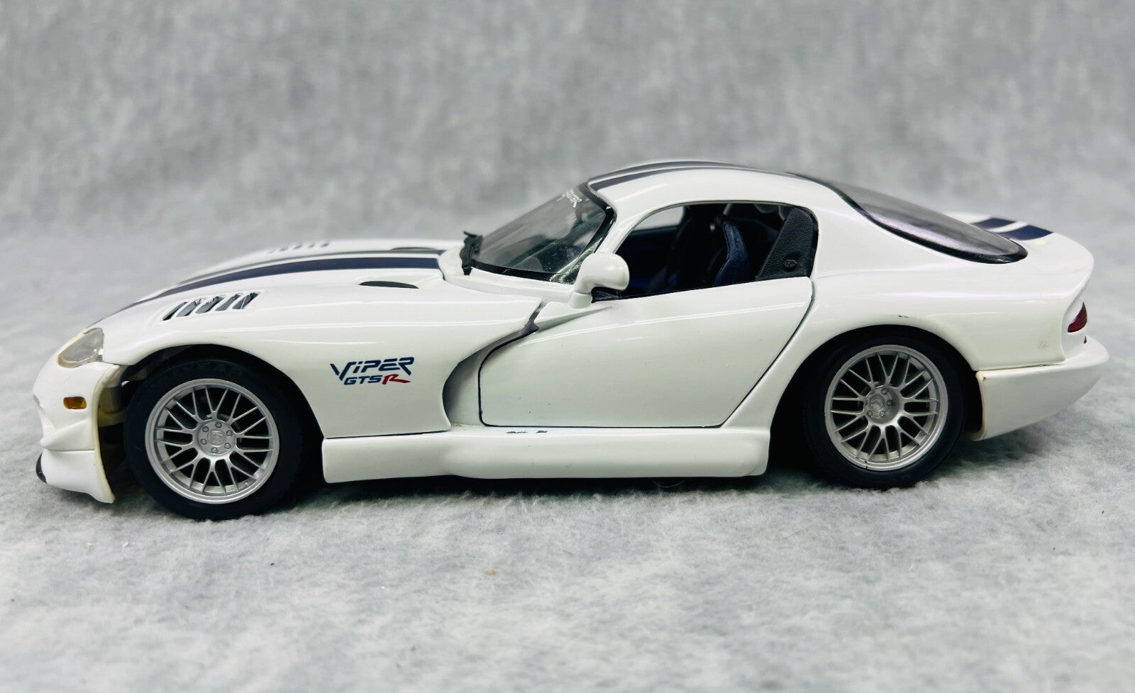 🏁🏁Maisto Dodge Viper GTS-R Special Edition White 1:18🏁🏁