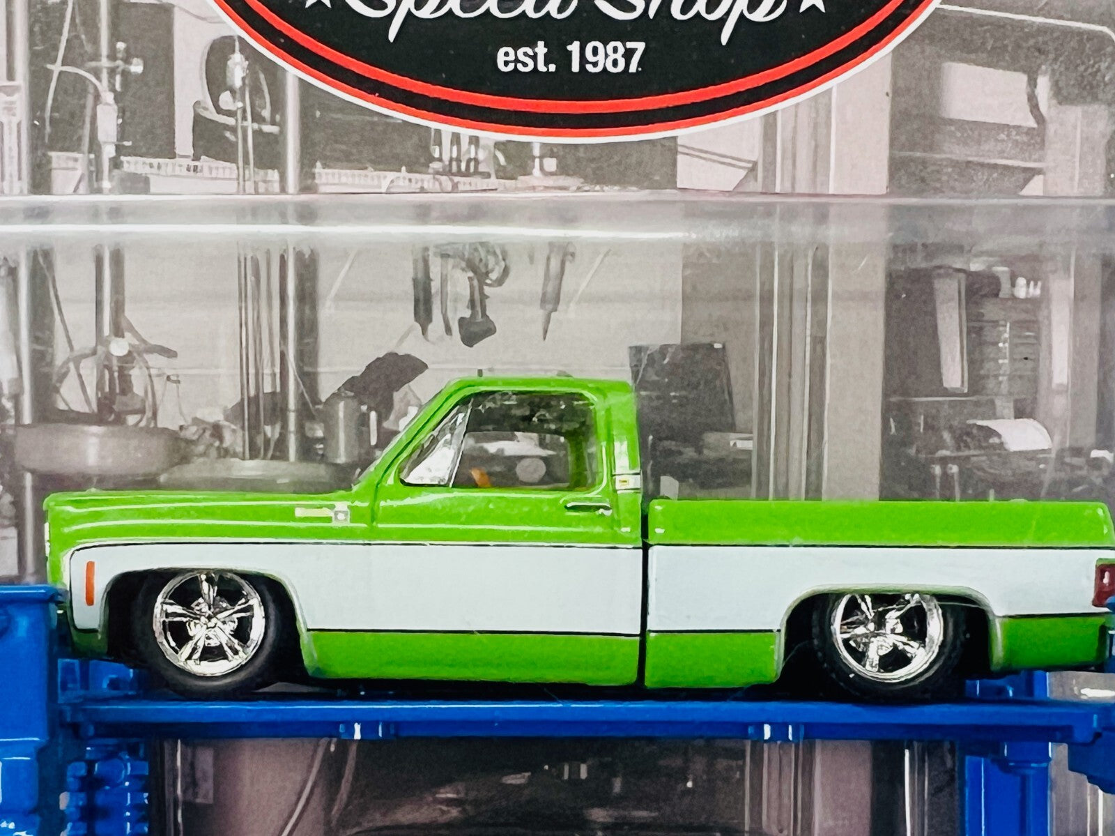 🇺🇸M2 Machines AUTO LIFT 1975 CHEVROLET SILVERADO  MiJo Speed Shop CHASE🇺🇸