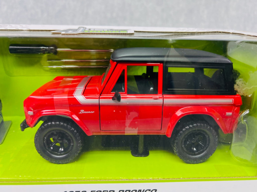 🇺🇸JADA Just Trucks '73 Ford Bronco Hard Top Red w/Extra Wheels 1/24th 🇺🇸