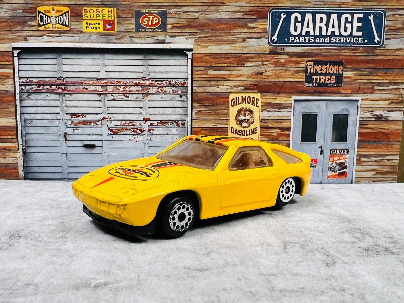 Zee Toys 1980-1986 Porsche 928S Yellow 1:64 Scale Diecast 928 #D89 Pennzoil C17