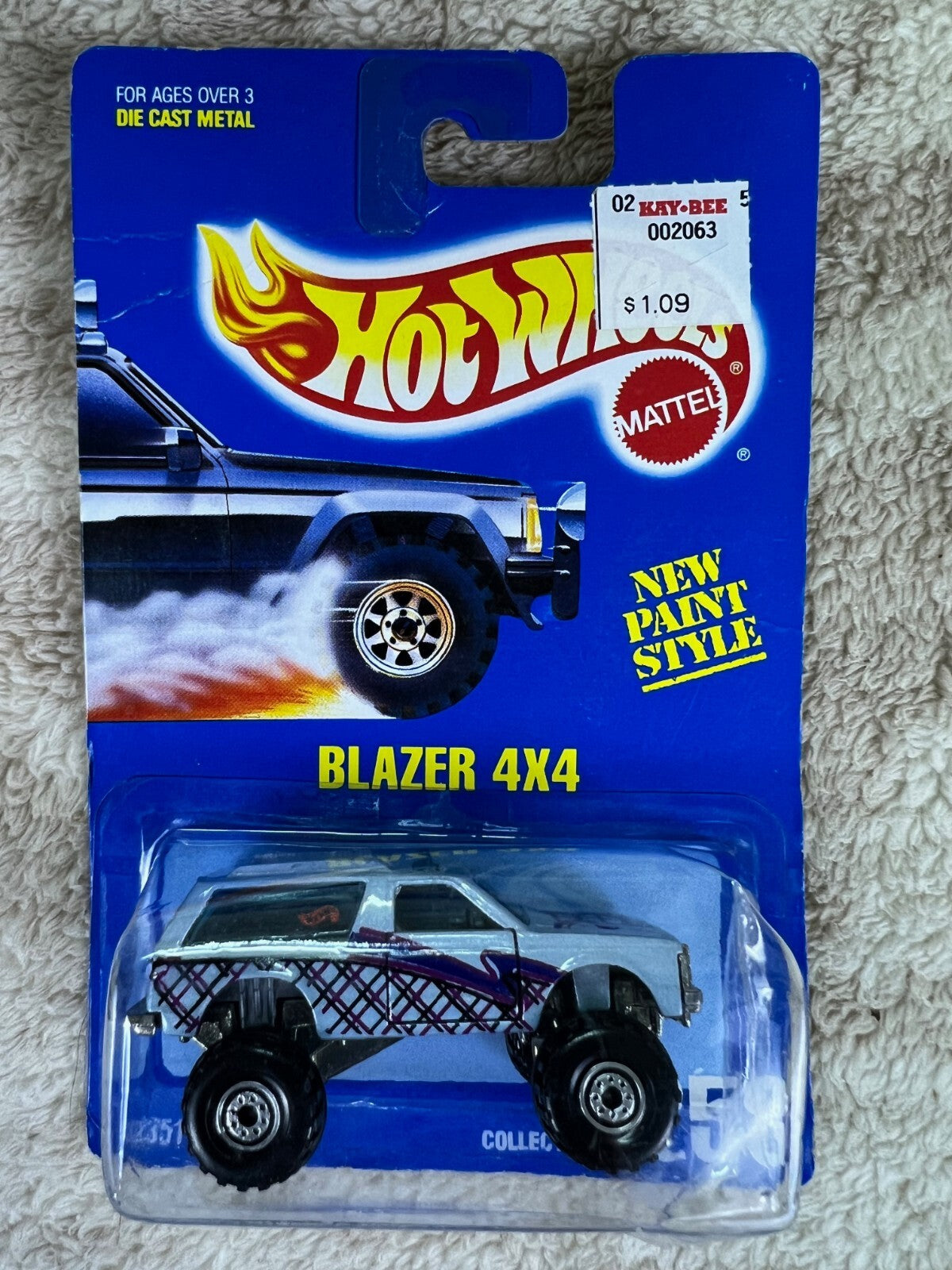 🔥🔥🔥🔥1995 Hot Wheels Blue Card Main Line Blazer 4X4 HW05🔥🔥🔥🔥