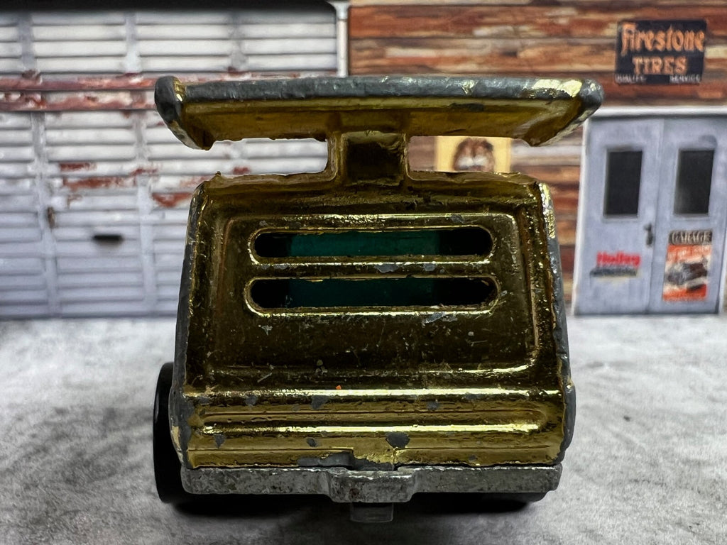 🔥🔥🔥Vintage Spoiler Sport Van 1976 Hot Wheels Gold Hong Kong C9🔥🔥🔥