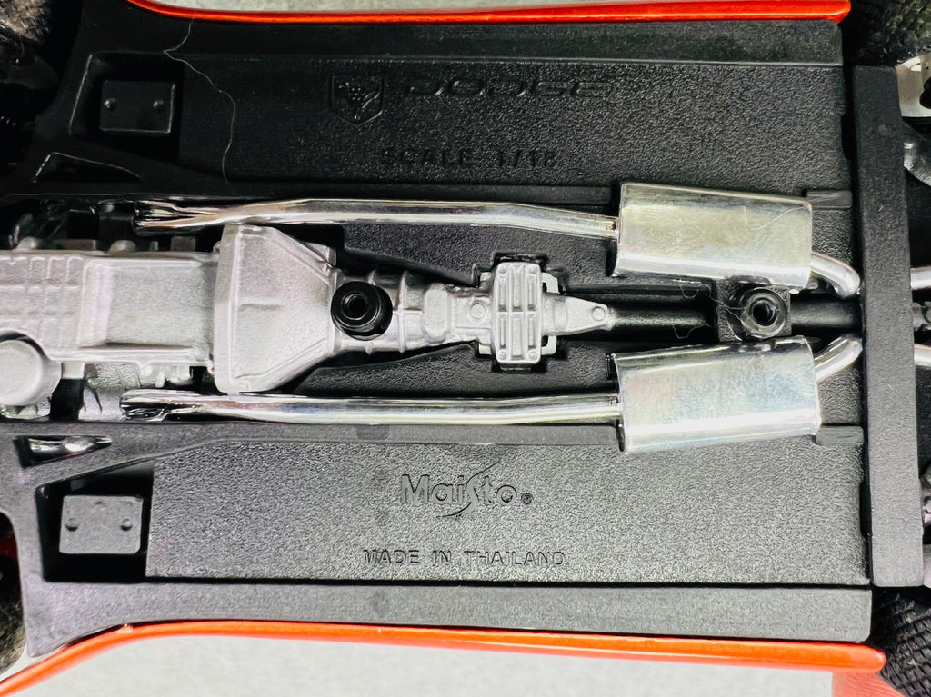 🇺🇸🇺🇸Maisto Special Edition Dodge Concept Collectible Car 1:18 Orange🇺🇸🇺🇸