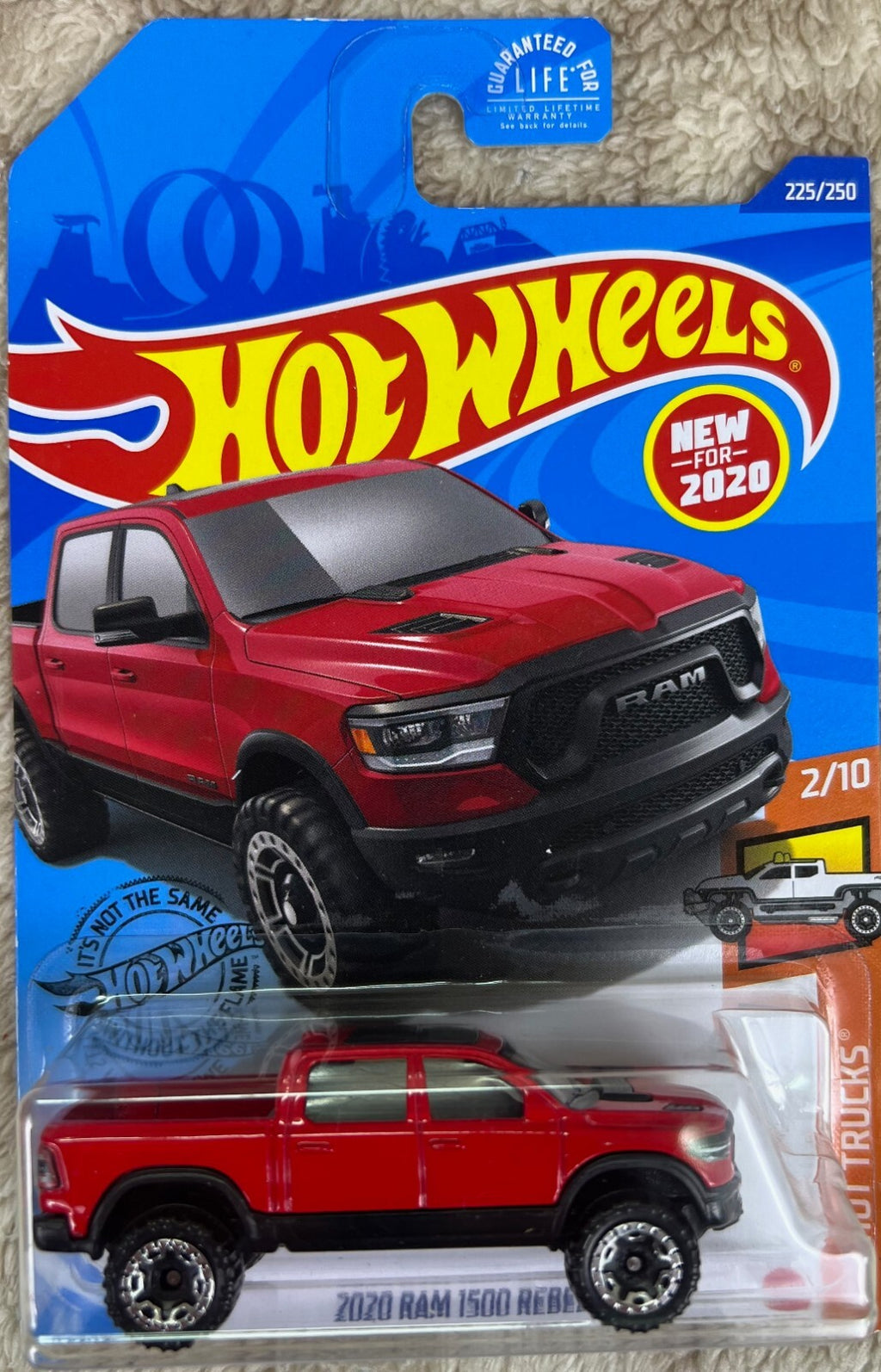 🔥🔥🔥Hot Wheels 2020 Ram 1500 Rebel RED Hot Trucks HW18🔥🔥🔥