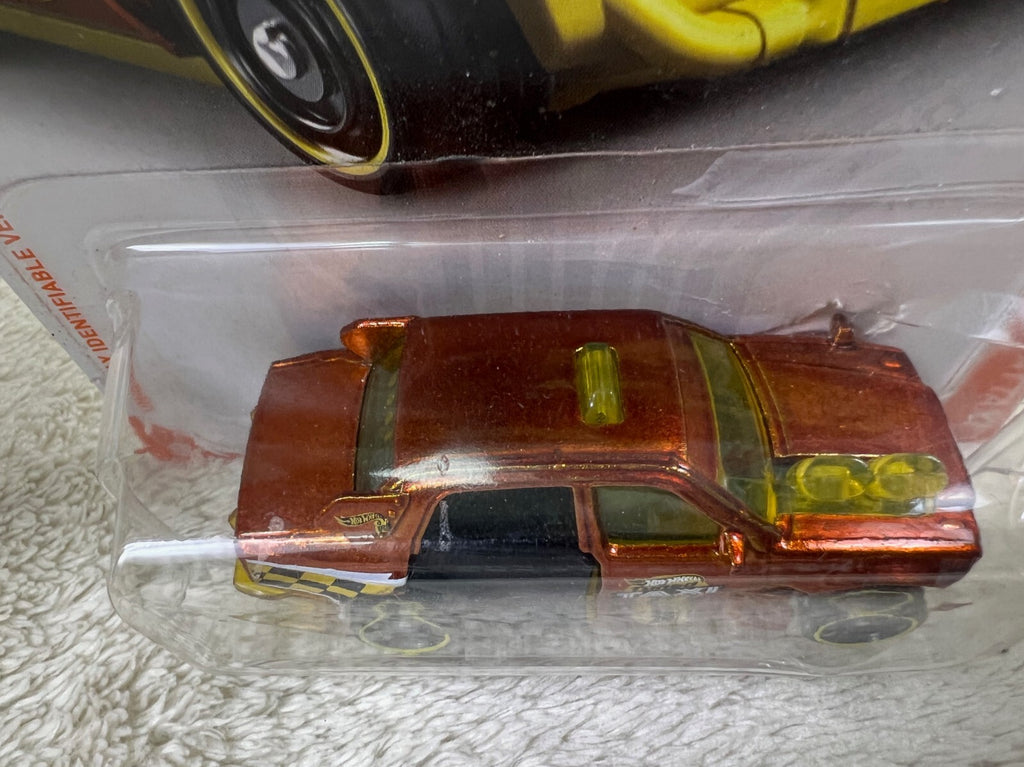 🔥🔥🔥🔥Hot Wheels ID CHASE Time Attaxi 1:64 Scale  Die-cast Car HW15🔥🔥🔥🔥