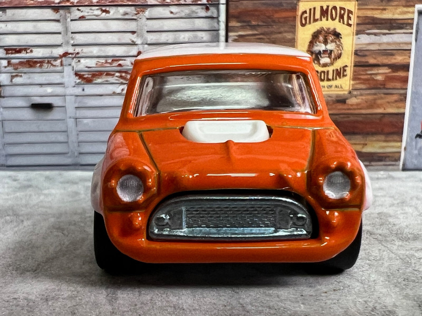 🇺🇸🇺🇸🇺🇸Hotwheels Morris Mini Castrol Orange C15🇺🇸🇺🇸🇺🇸