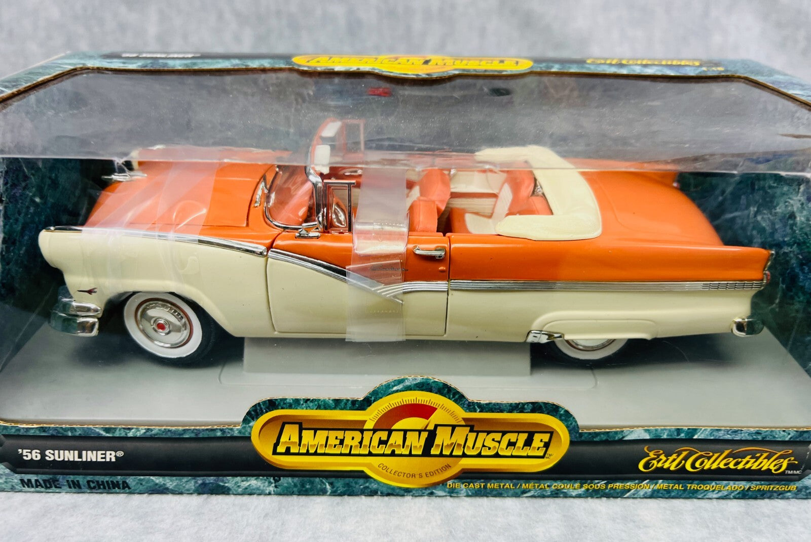 🇺🇸🇺🇸ERTL Collectibles 1956 Ford Sunliner American Muscle 1:18🇺🇸🇺🇸