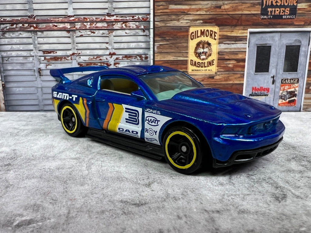 🐎🐎🐎🐎Hot Wheels  Blue  Custom '12 Ford Mustang 🐎🐎🐎🐎