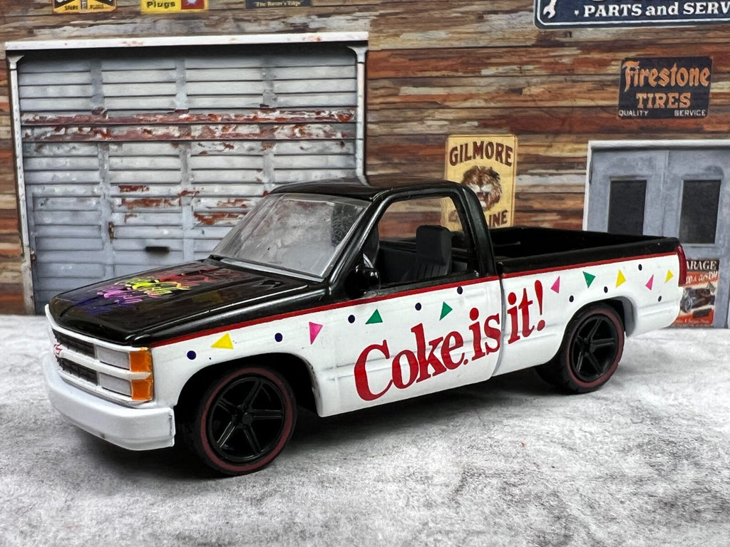 🔥M2 Machines 1992 Chevrolet C1500 SS 454 Pickup Coke is it! Custom Redlines C5