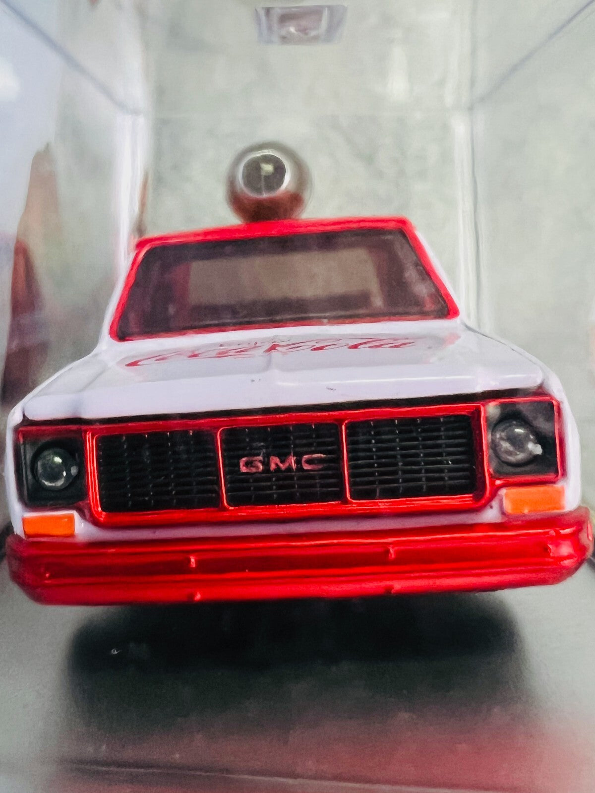 ❄️❄️❄️M2 Machines 1973 GMC Jimmy Sierra Coca-Cola Chase Red H15❄️❄️❄️