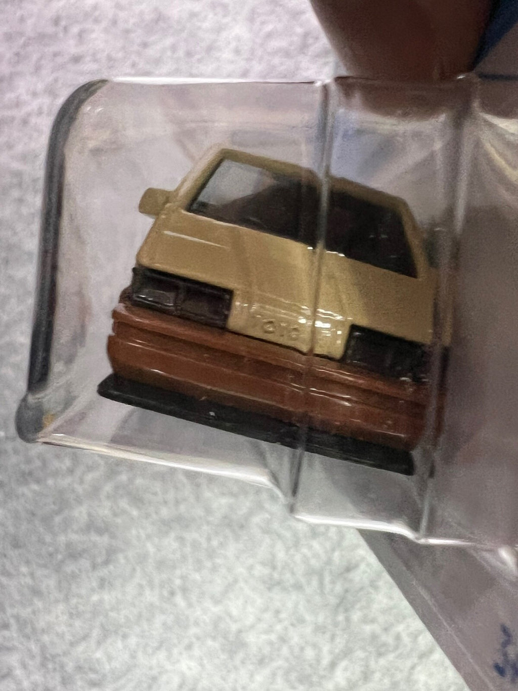 🔥🔥🔥Hot Wheels 2023 HW J-Imports 6/10 Tan 1986 Toyota Van H24🔥🔥🔥
