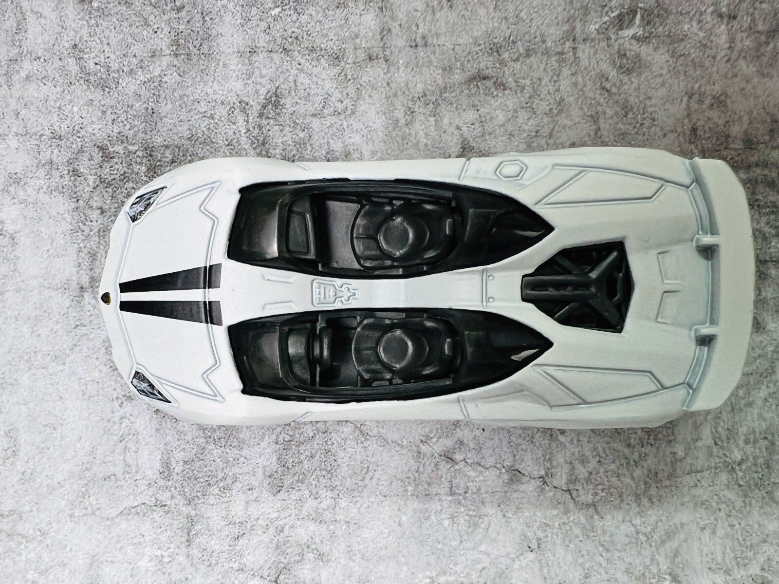 🇮🇹🇮🇹🇮🇹HOT WHEELS 2013 Lamborghini Aventador J White C17🇮🇹🇮🇹🇮🇹
