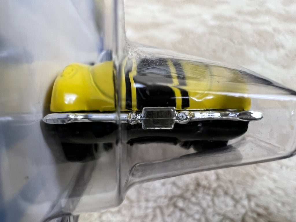 🔥🔥🔥🔥Hot Wheels 1/64 ’58 Corvette Yellow #069 HW19🔥🔥🔥🔥