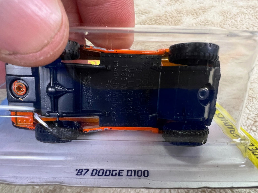 🔥🔥🔥Hot Wheels 2019 '87 Dodge D100 #128/250 Orange K&N HW19🔥🔥🔥