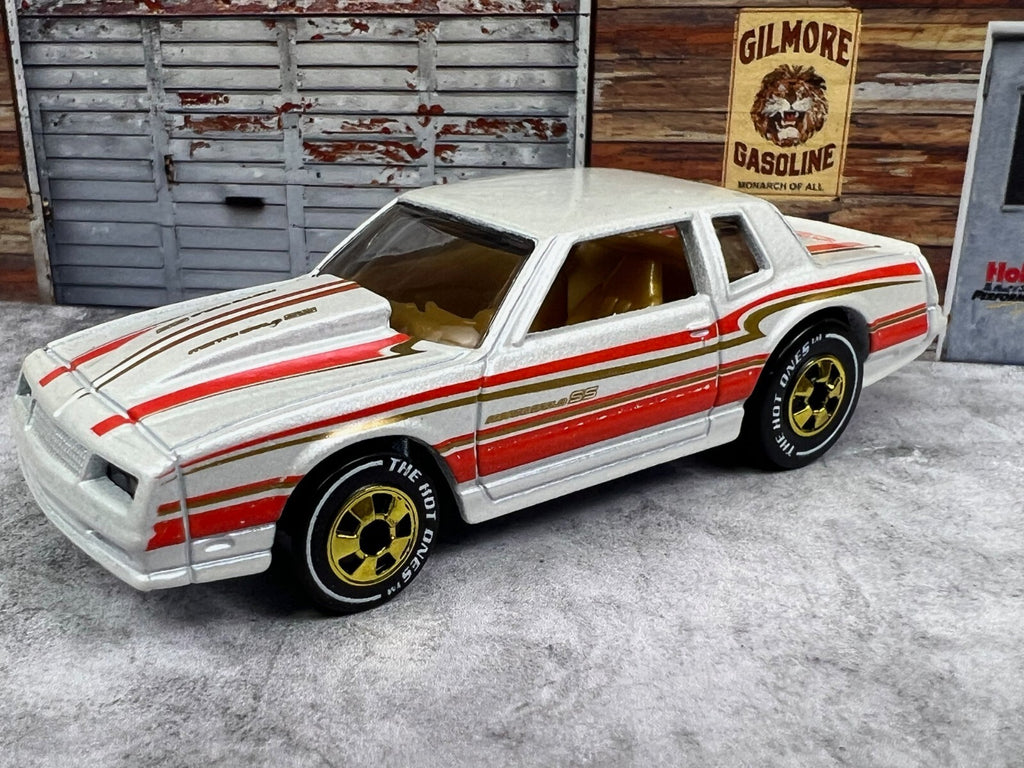 🇺🇸🇺🇸Hot Wheels The Hot Ones Monte Carlo SS Chase White 🇺🇸🇺🇸