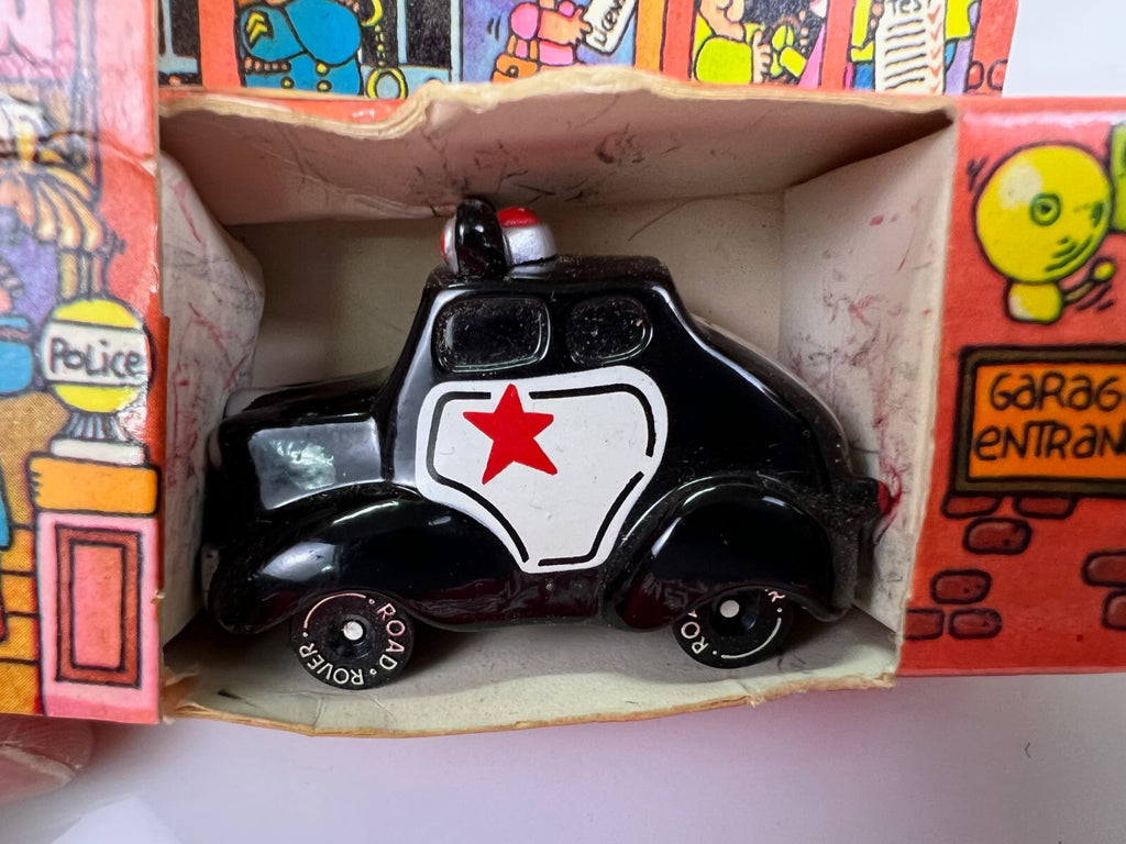 🚨🚨Vintage 1983 Hallmark Road Rover Fuzzmobile Die Cast Police Cars HW07🚨🚨