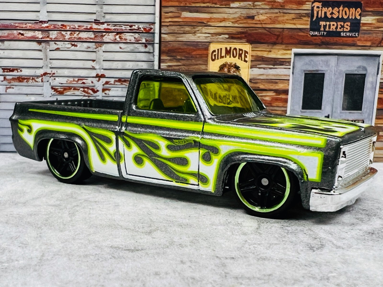 🔥🔥🔥Hot Wheels '83 Chevy Silverado Green New from 2024 HW Flames C5🔥🔥🔥
